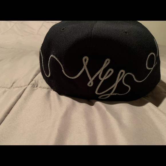 Custom made hat - Picture 7 of 8